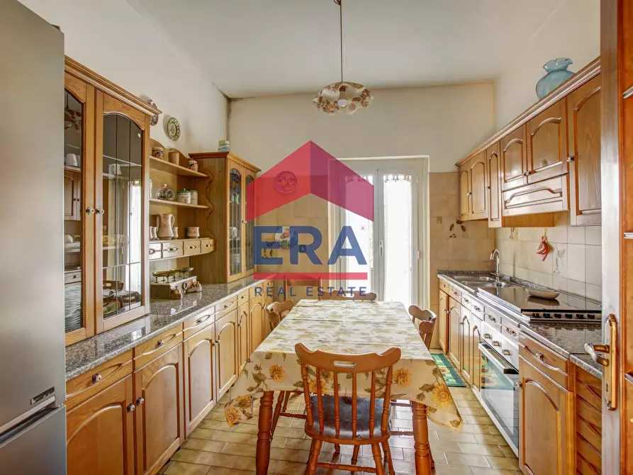 Immagine 10 di Villa in vendita  in Via Del Fosso Di Tor Pagnotta 109 a Roma