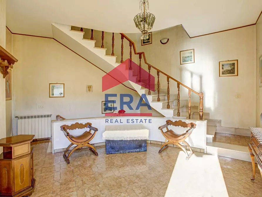 Immagine 13 di Villa in vendita  in Via Del Fosso Di Tor Pagnotta 109 a Roma