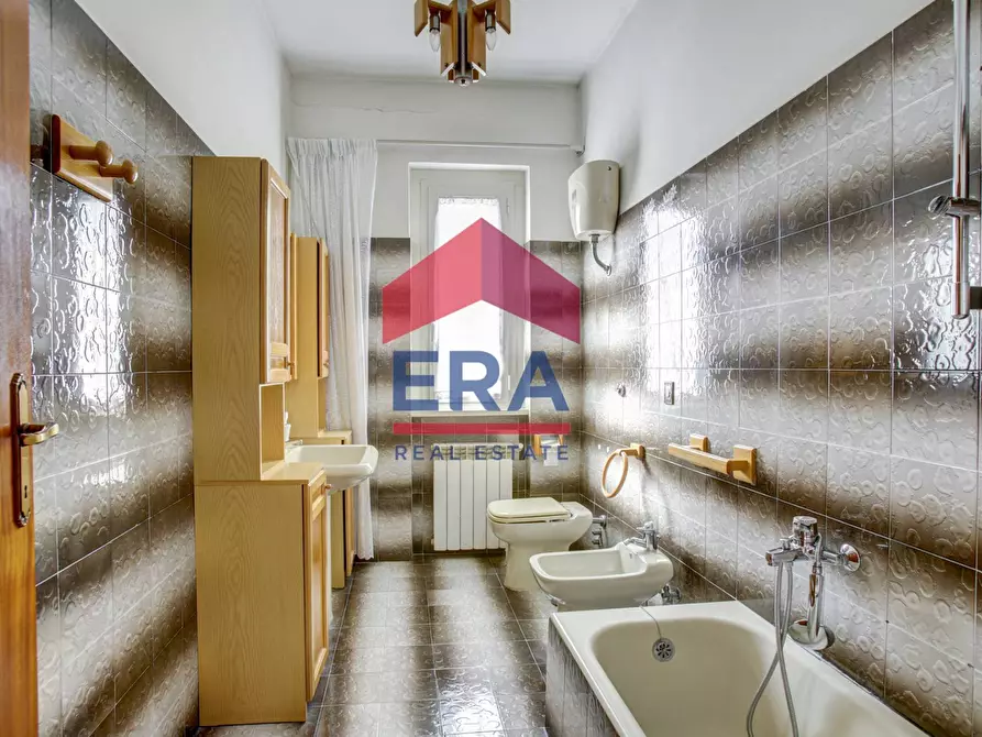 Immagine 20 di Villa in vendita  in Via Del Fosso Di Tor Pagnotta 109 a Roma