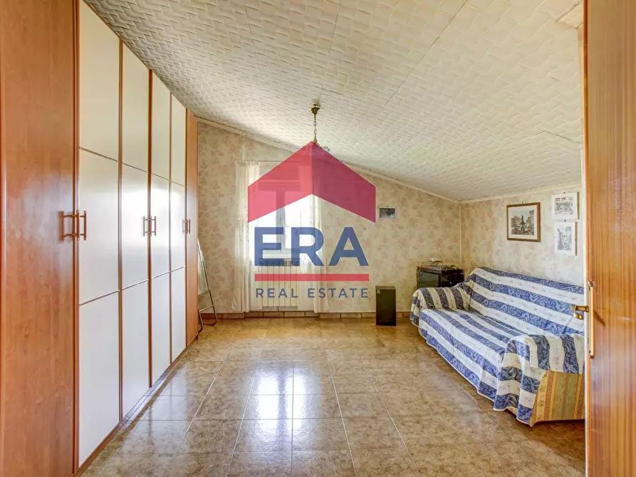 Immagine 18 di Villa in vendita  in Via Del Fosso Di Tor Pagnotta 109 a Roma