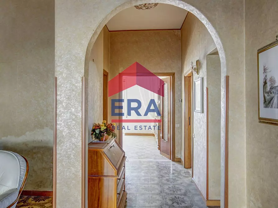 Immagine 8 di Villa in vendita  in Strada Nuova 116 a Ariccia