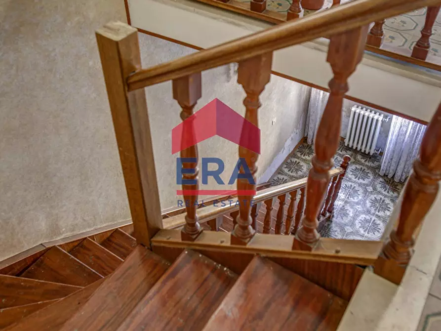 Immagine 18 di Villa in vendita  in Strada Nuova 116 a Ariccia