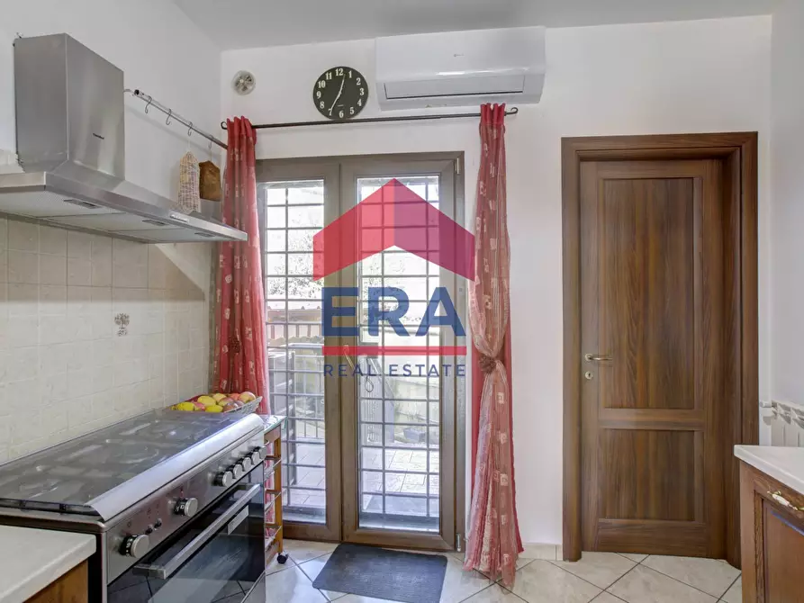 Immagine 10 di Villetta a schiera in vendita  in Via Cremosano a Roma