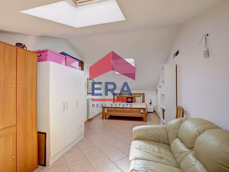 Immagine 19 di Villetta a schiera in vendita  in Via Cremosano a Roma