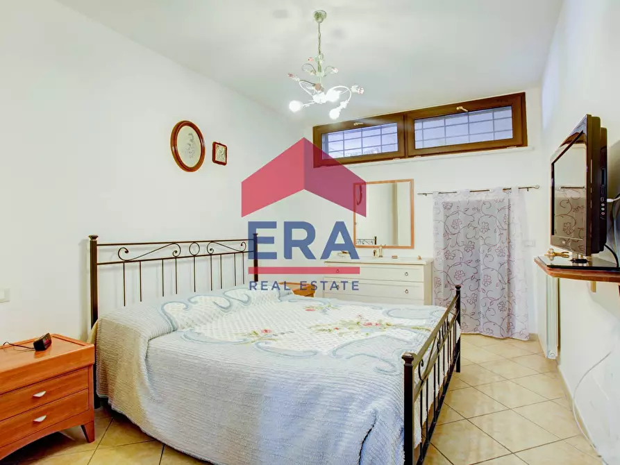 Immagine 21 di Villetta a schiera in vendita  in Via Cremosano a Roma