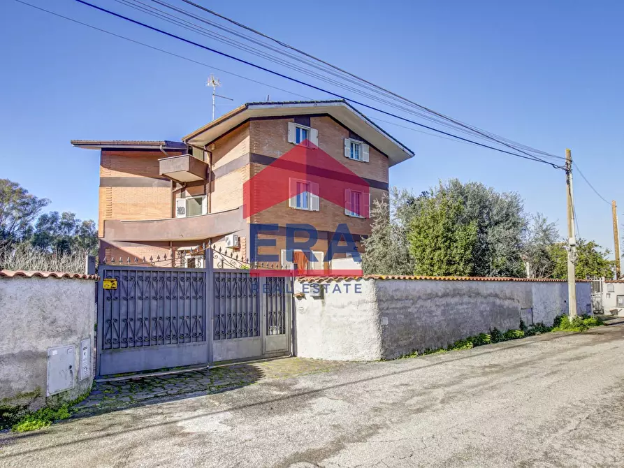 Immagine 7 di Appartamento in vendita  in Via Fosso di Tor Pagnotta 109 a Roma