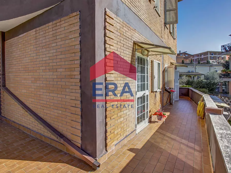 Immagine 11 di Appartamento in vendita  in Via Fosso di Tor Pagnotta 109 a Roma