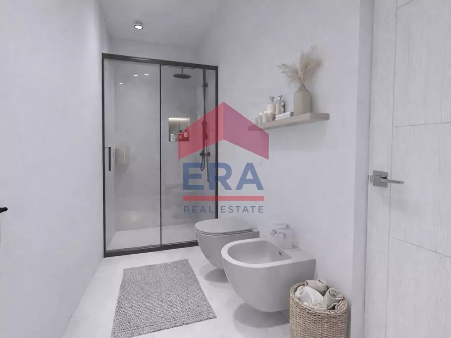 Immagine 14 di Appartamento in vendita  in Via Salento a Roma