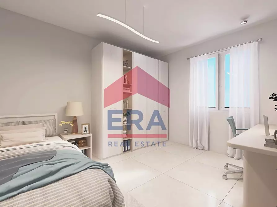 Immagine 10 di Appartamento in vendita  in Via Salento a Roma