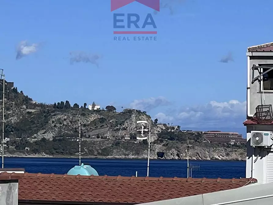 Immagine 27 di Casa semindipendente in vendita  in via Giovanni Calabrò 53 a Giardini-Naxos