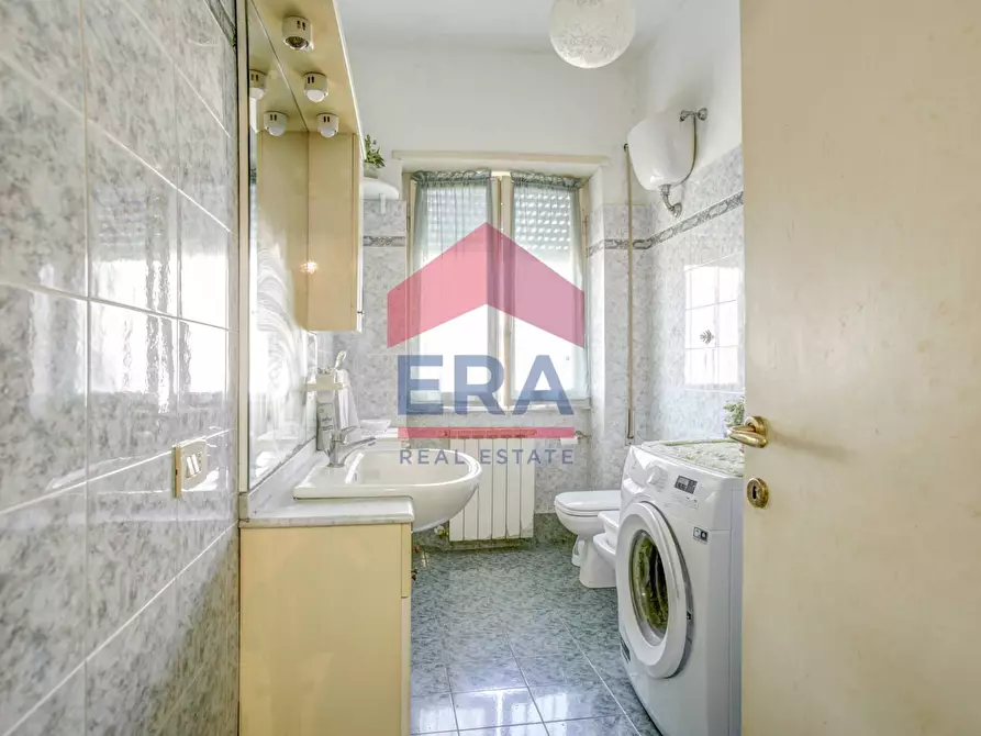 Immagine 11 di Appartamento in vendita  in Viale Danimarca 48 a Pomezia