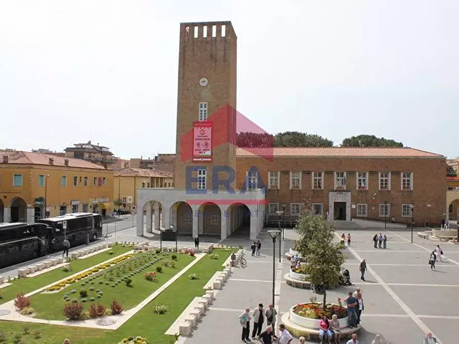 Immagine 13 di Attività commerciale in vendita  a Pomezia