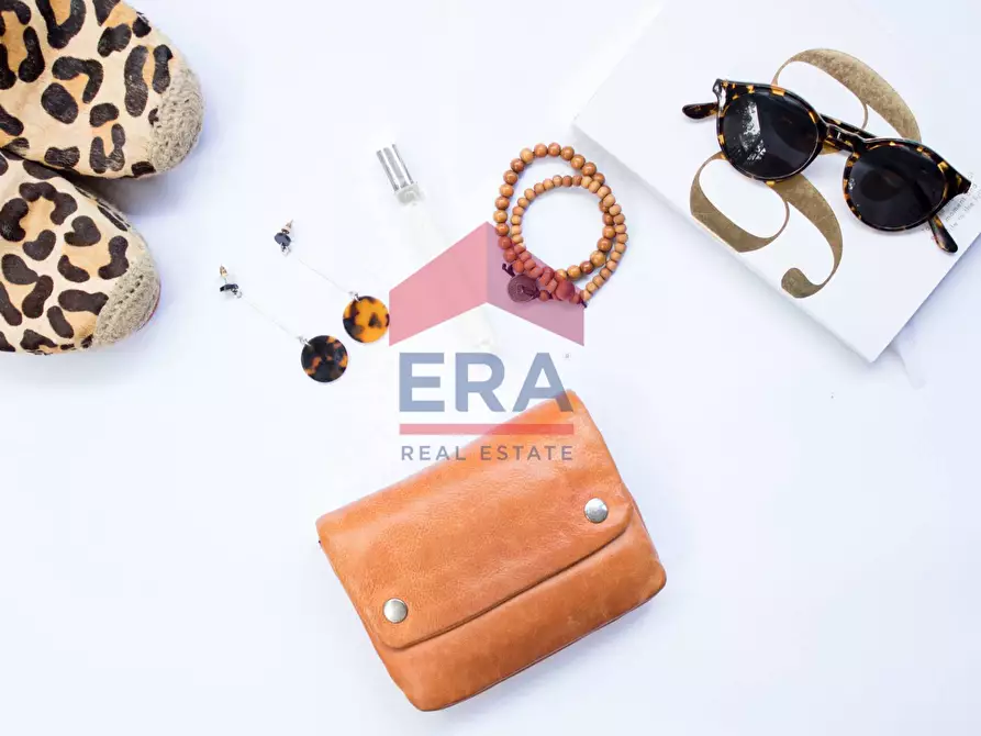 Immagine 4 di Attività commerciale in vendita  a Pomezia