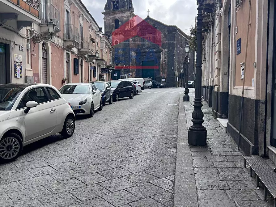 Immagine 1 di Locale commerciale in vendita  in via san giuliano 26 a Trecastagni