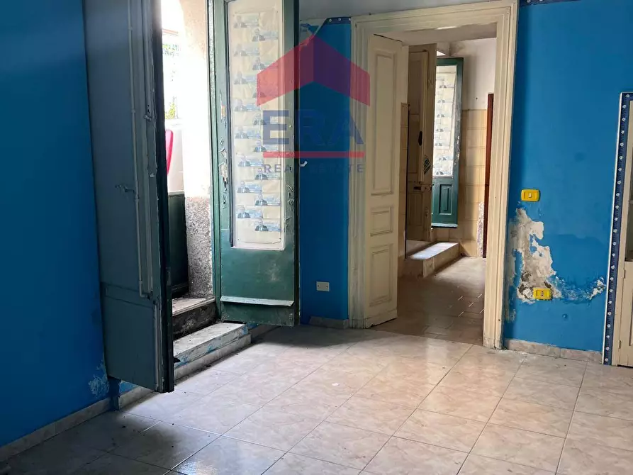 Immagine 5 di Locale commerciale in vendita  in via san giuliano 26 a Trecastagni