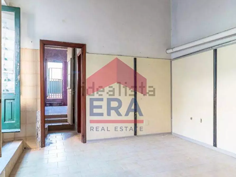 Immagine 12 di Locale commerciale in vendita  in via san giuliano 26 a Trecastagni