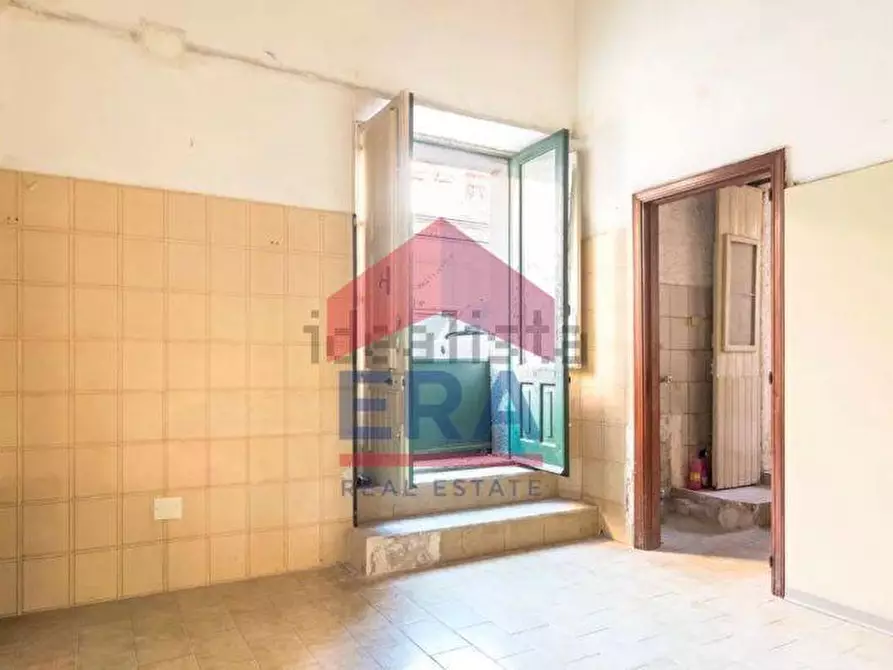 Immagine 13 di Locale commerciale in vendita  in via san giuliano 26 a Trecastagni