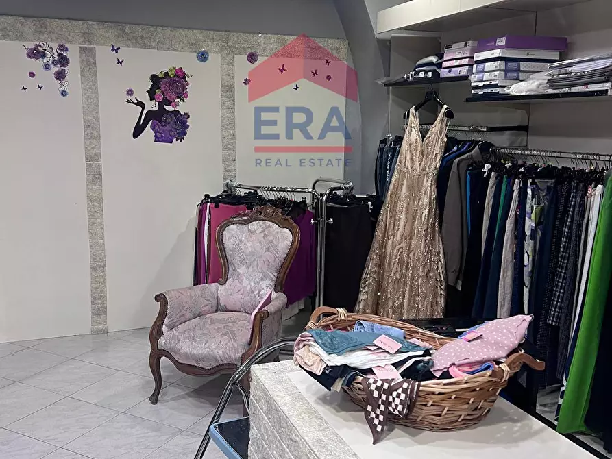 Immagine 5 di Locale commerciale in vendita  in corso sicilia 2 a Trecastagni