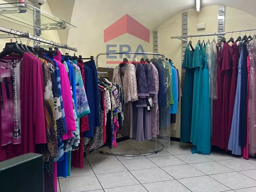 Immagine 4 di Locale commerciale in vendita  in corso sicilia 2 a Trecastagni