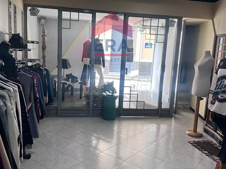 Immagine 3 di Locale commerciale in vendita  in corso sicilia 2 a Trecastagni