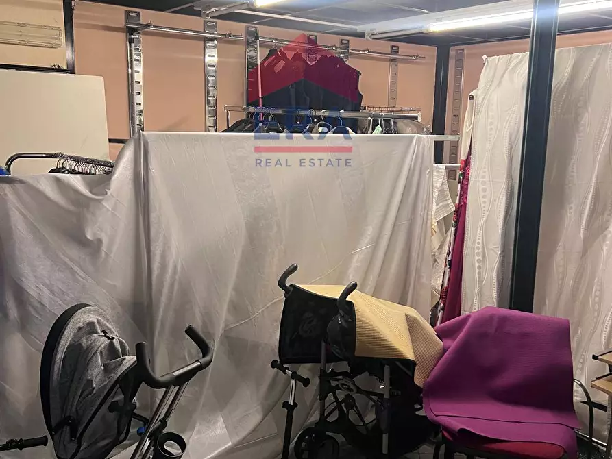 Immagine 9 di Locale commerciale in vendita  in corso sicilia 2 a Trecastagni