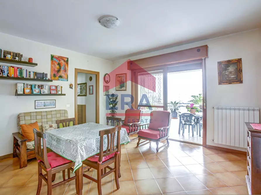 Immagine 2 di Attico in vendita  in Via Catilina 6 a Pomezia