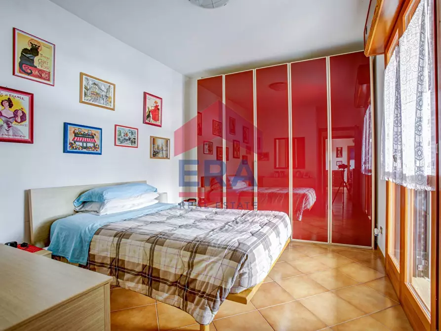 Immagine 8 di Attico in vendita  in Via Catilina 6 a Pomezia