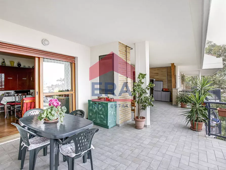 Immagine 15 di Attico in vendita  in Via Catilina 6 a Pomezia