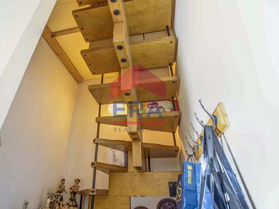 Immagine 20 di Attico in vendita  in Via Catilina 6 a Pomezia