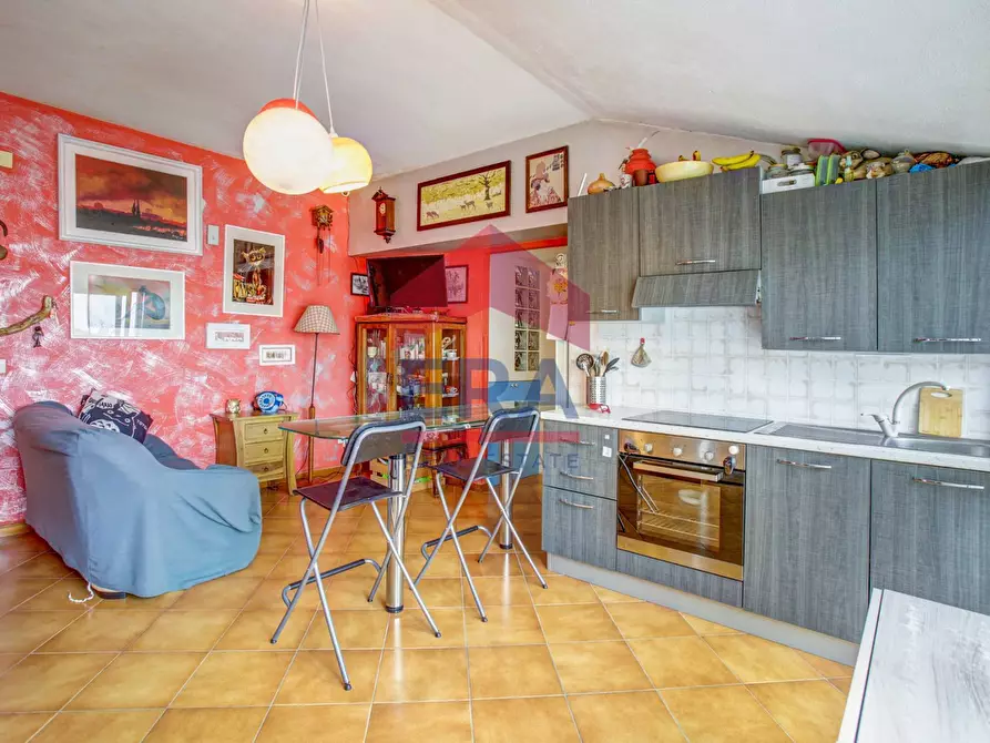 Immagine 23 di Attico in vendita  in Via Catilina 6 a Pomezia