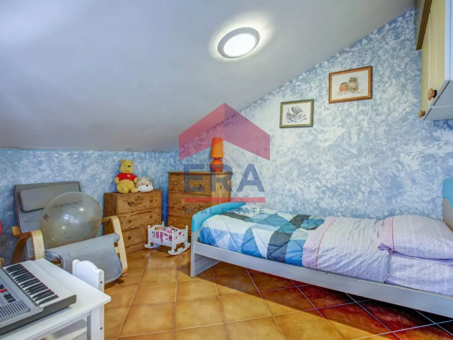 Immagine 30 di Attico in vendita  in Via Catilina 6 a Pomezia