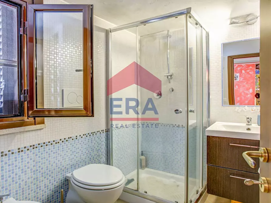 Immagine 33 di Attico in vendita  in Via Catilina 6 a Pomezia