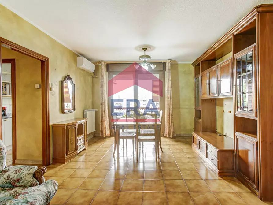 Immagine 3 di Appartamento in vendita  in Via Varrone 33 a Pomezia