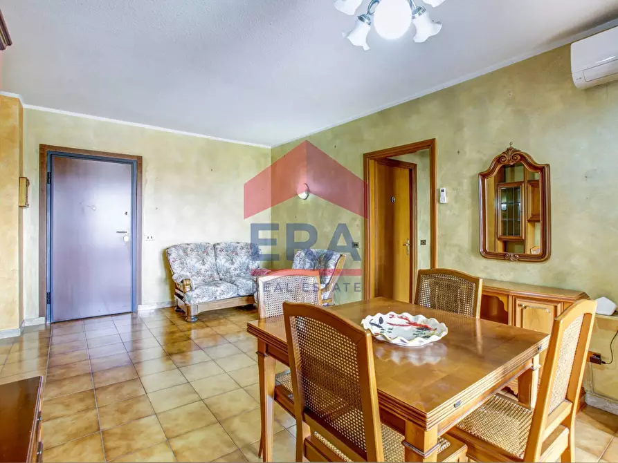 Immagine 5 di Appartamento in vendita  in Via Varrone 33 a Pomezia