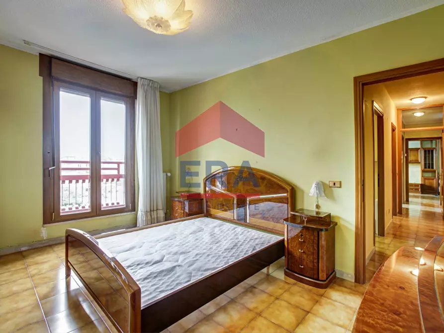 Immagine 10 di Appartamento in vendita  in Via Varrone 33 a Pomezia