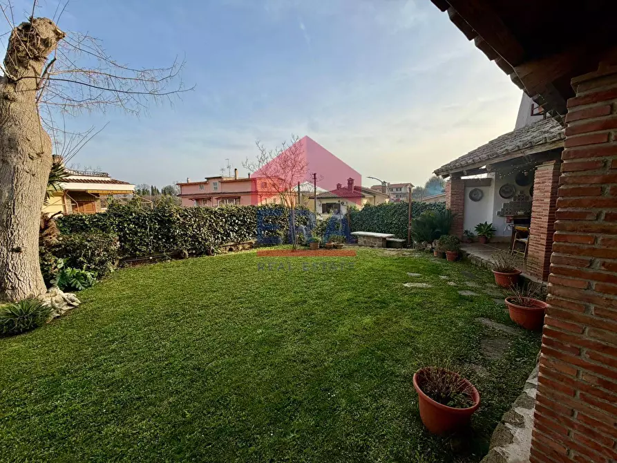 Immagine 7 di Villa in vendita  in Via Anguillara 22 a Manziana