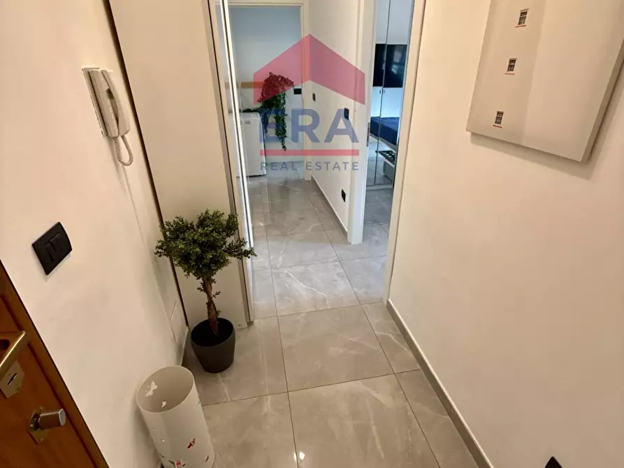 Immagine 2 di Appartamento in vendita  in Largo Promessi Sposi 8 a Milano