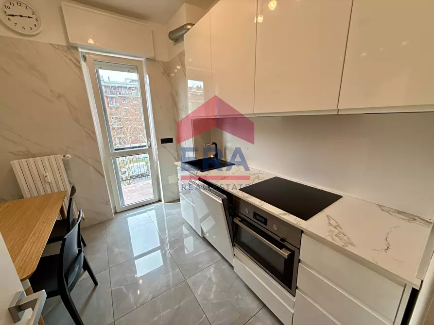 Immagine 4 di Appartamento in vendita  in Largo Promessi Sposi 8 a Milano