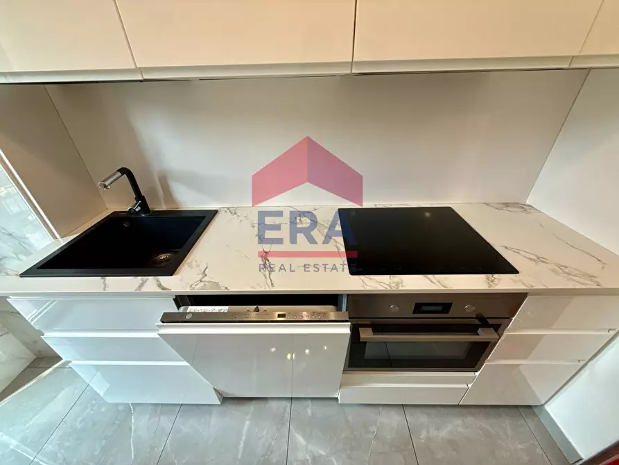 Immagine 5 di Appartamento in vendita  in Largo Promessi Sposi 8 a Milano