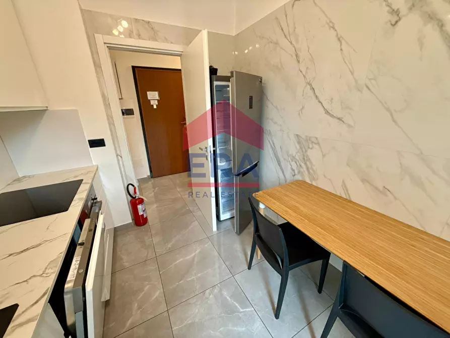 Immagine 7 di Appartamento in vendita  in Largo Promessi Sposi 8 a Milano