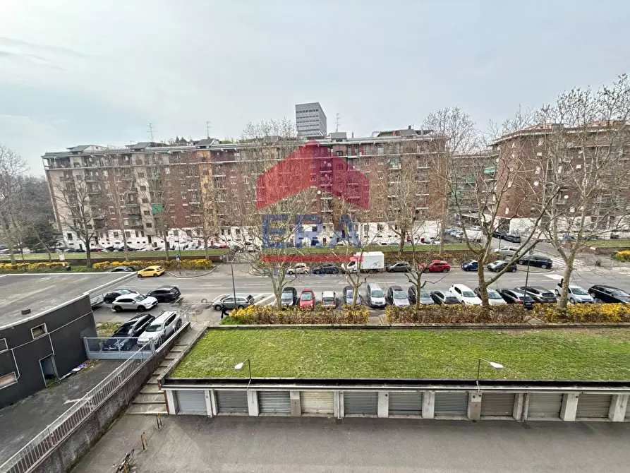 Immagine 11 di Appartamento in vendita  in Largo Promessi Sposi 8 a Milano