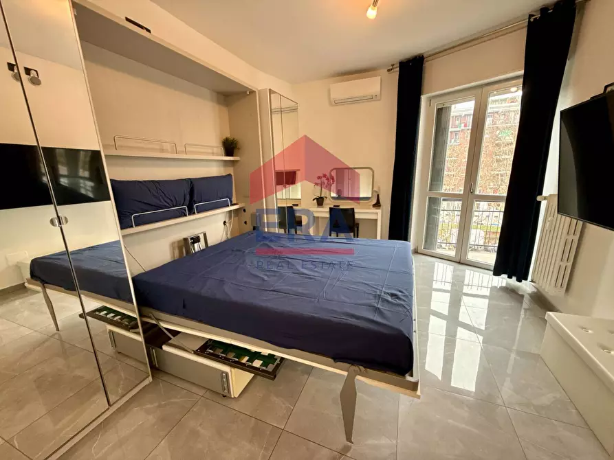 Immagine 15 di Appartamento in vendita  in Largo Promessi Sposi 8 a Milano