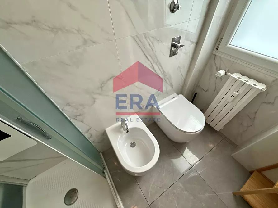 Immagine 25 di Appartamento in vendita  in Largo Promessi Sposi 8 a Milano