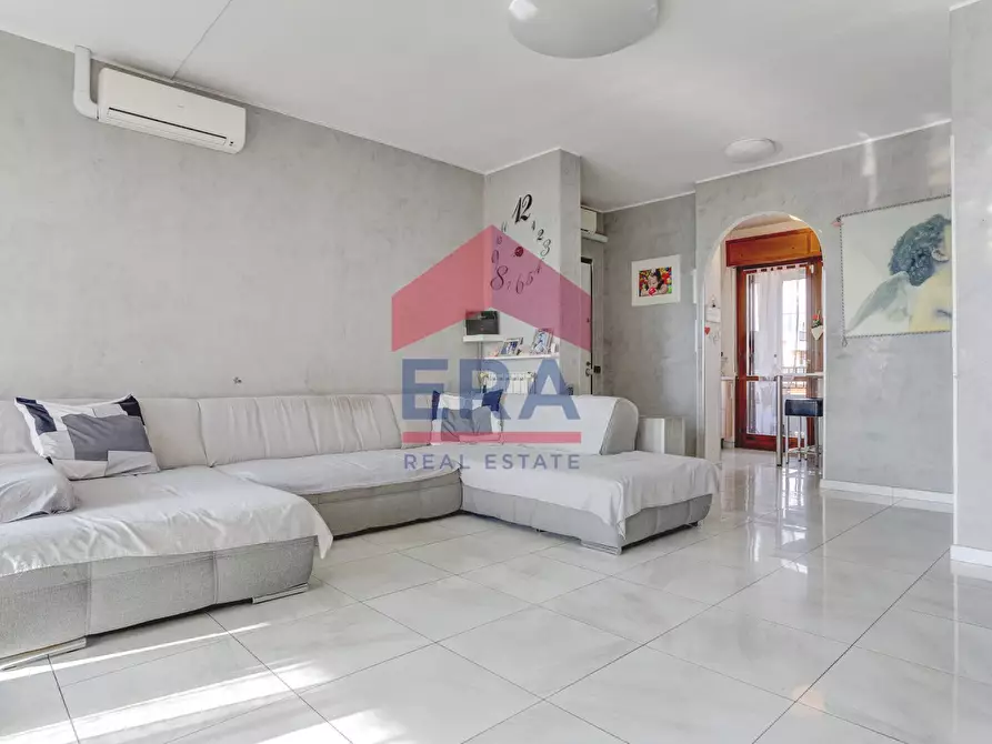 Immagine 2 di Appartamento in vendita  in viale delle Arti 11 a Pomezia