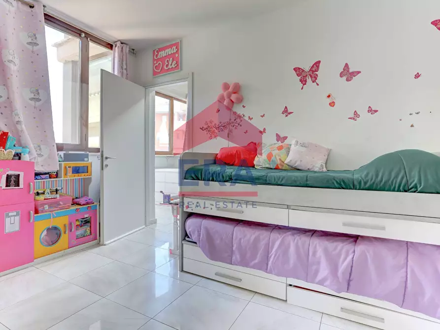 Immagine 16 di Appartamento in vendita  in viale delle Arti 11 a Pomezia