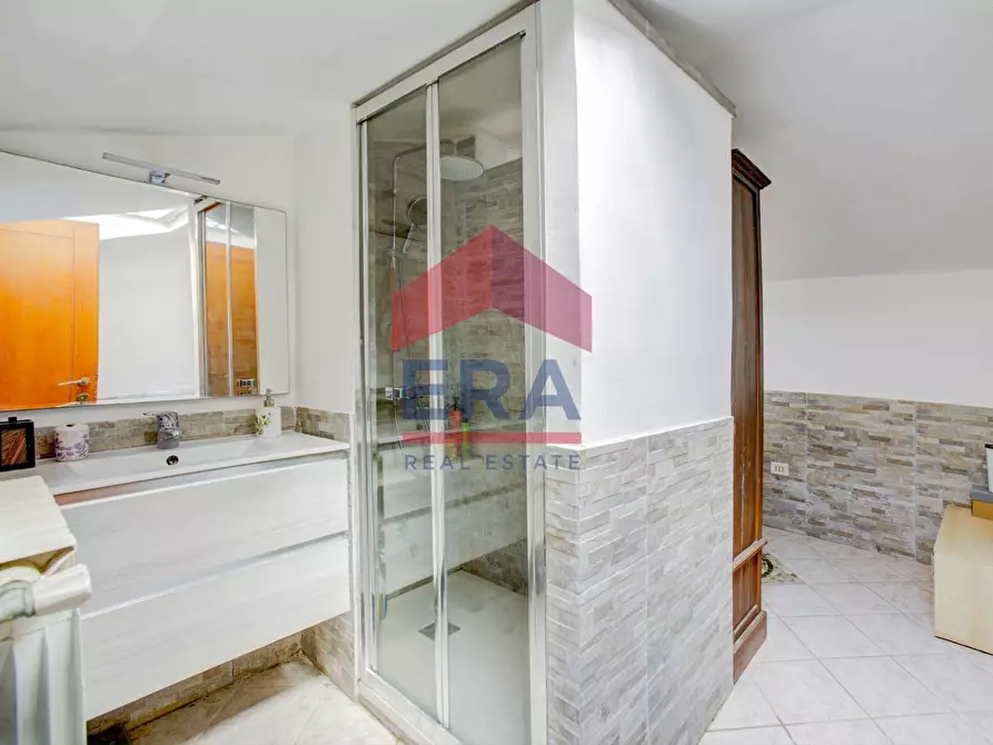 Immagine 28 di Villetta a schiera in vendita  in Via Bronzolo a Roma