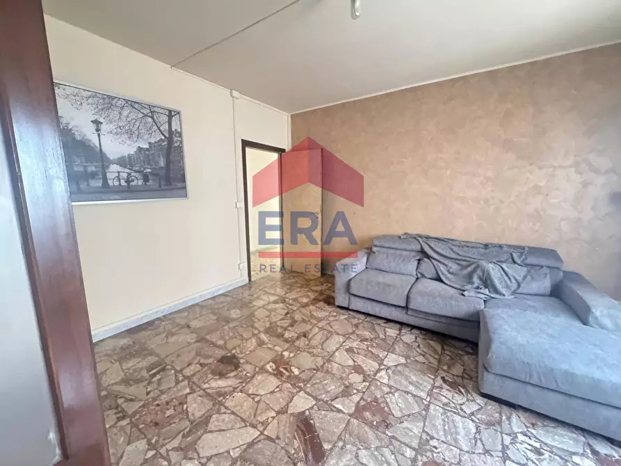 Immagine 6 di Appartamento in vendita  in Piazza Baldassarre Avanzini a Roma