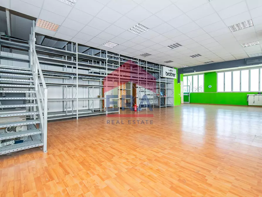 Immagine 8 di Ufficio in vendita  in via Lorenteggio 280/2 a Milano