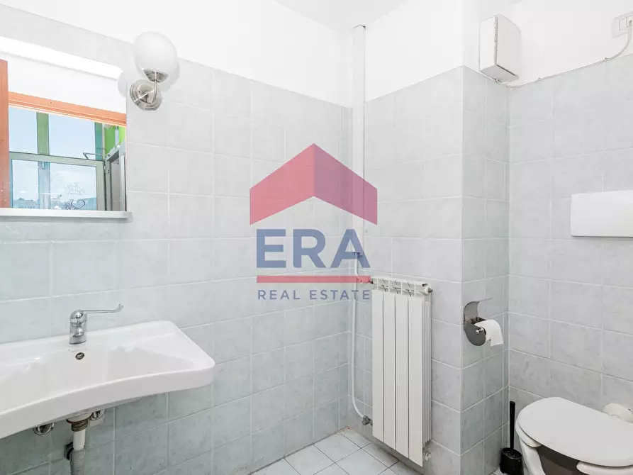 Immagine 19 di Ufficio in vendita  in via Lorenteggio 280/2 a Milano