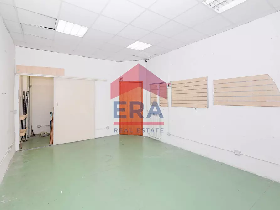 Immagine 20 di Ufficio in vendita  in via Lorenteggio 280/2 a Milano